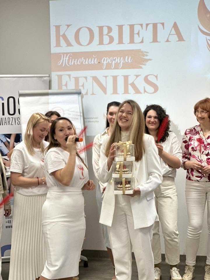 Radosny moment podczas kobiecego forum